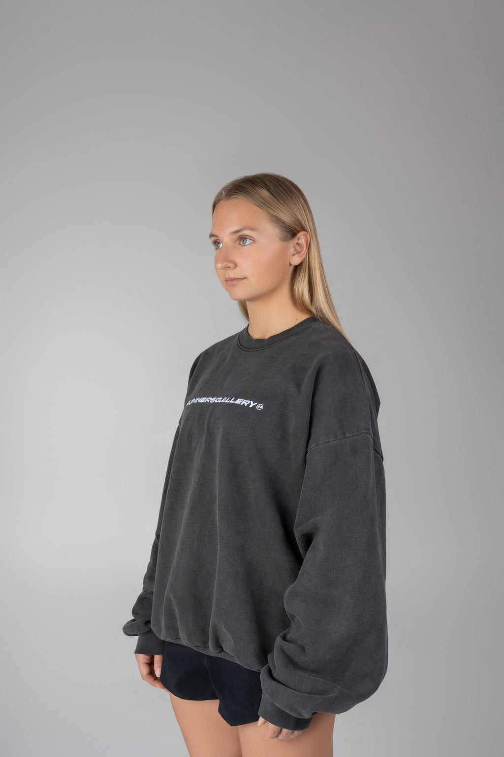 CREWNECK SWEATSHIRT